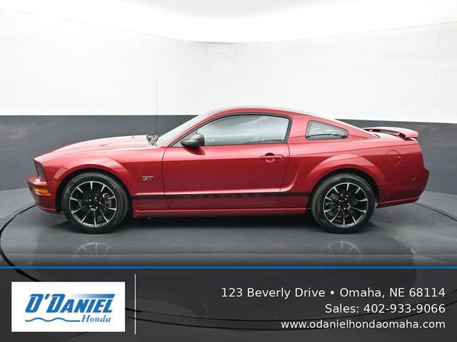 Used 2007 Ford Mustang GT RWD image 2
