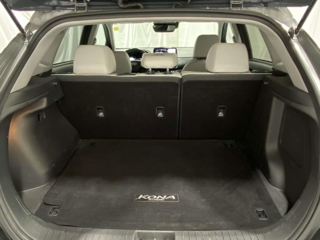 Used 2023 Hyundai Kona Limited w/ Cargo Package image 9