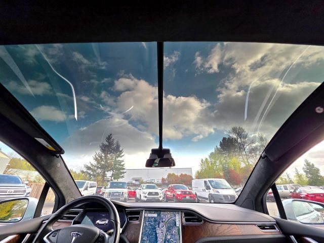 Used 2017 Tesla Model X 75D AWD/4WD image 24
