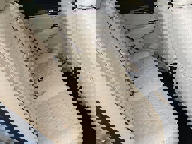 Used 2023 Buick Envision Avenir image 22