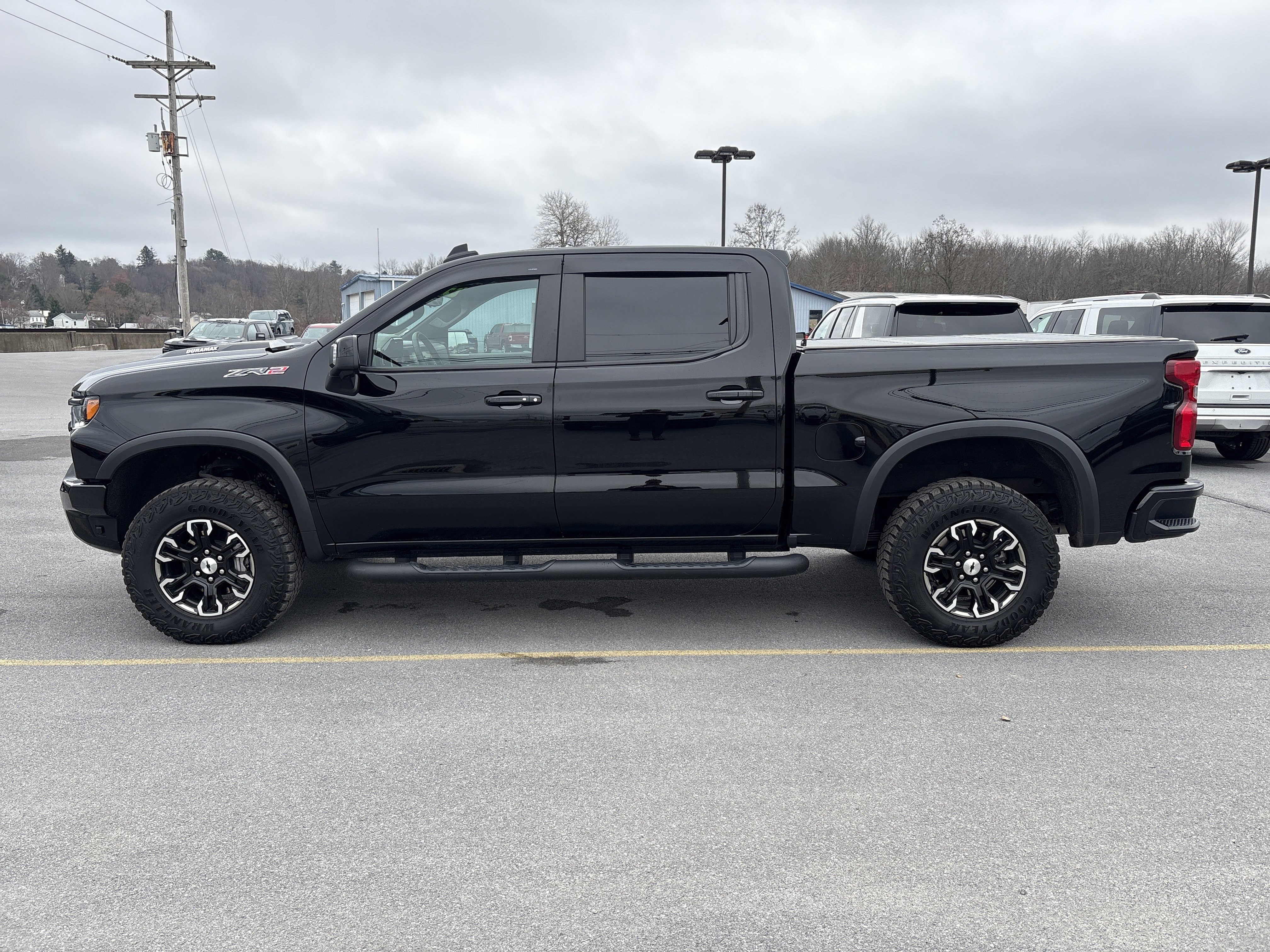 Used 2025 Chevrolet Silverado 1500 ZR2 w/ Technology Package image 7