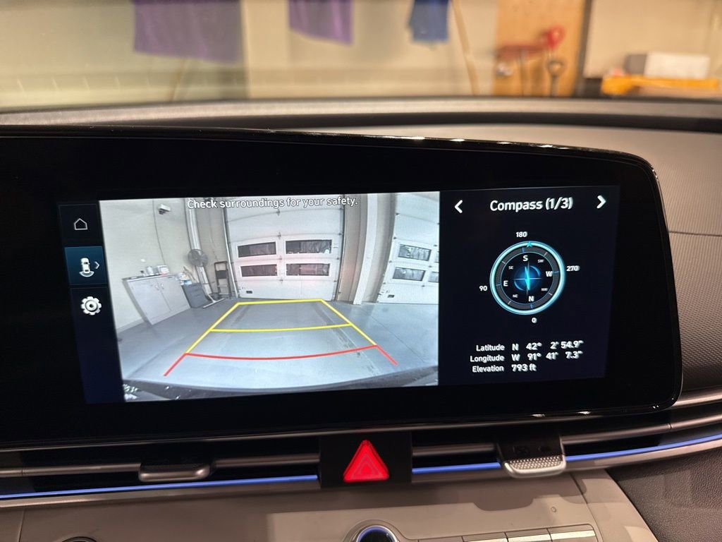 New 2026 Hyundai Elantra Limited FWD image 17