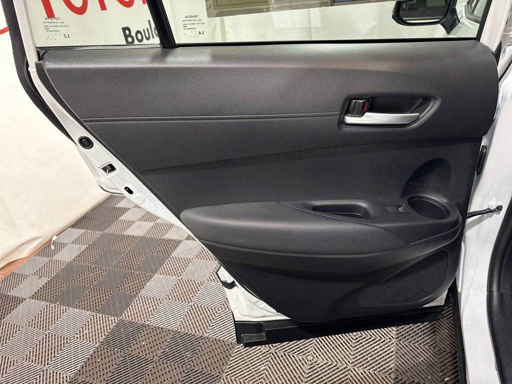 Used 2023 Toyota Corolla Cross XLE w/ Convenience Package FWD image 19