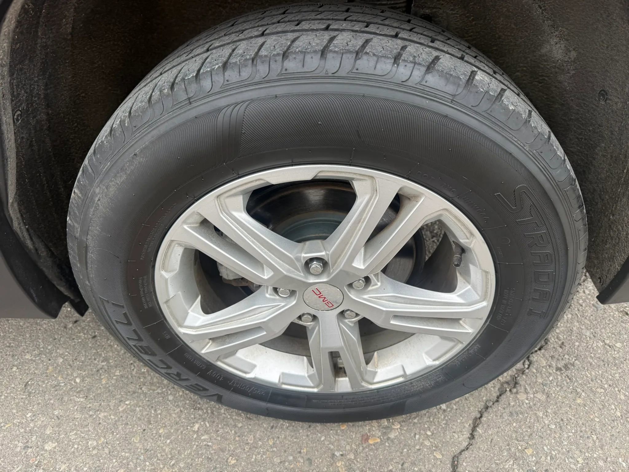 Used 2019 GMC Terrain SLE w/ Driver Convenience Package FWD image 6