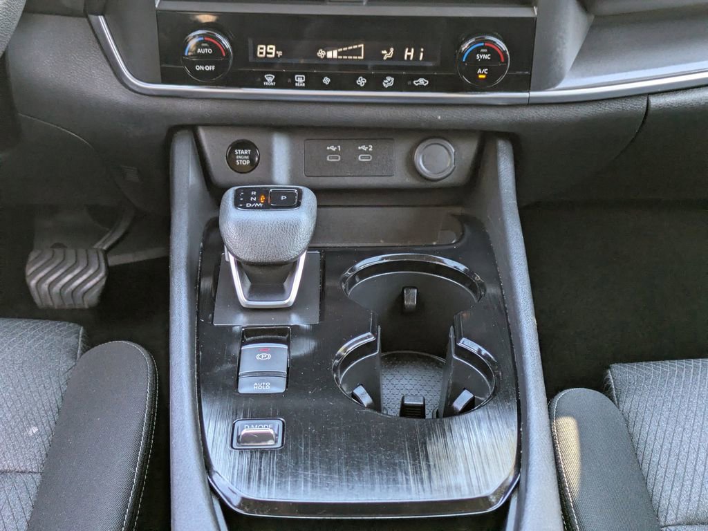 Used 2024 Nissan Rogue SV image 18