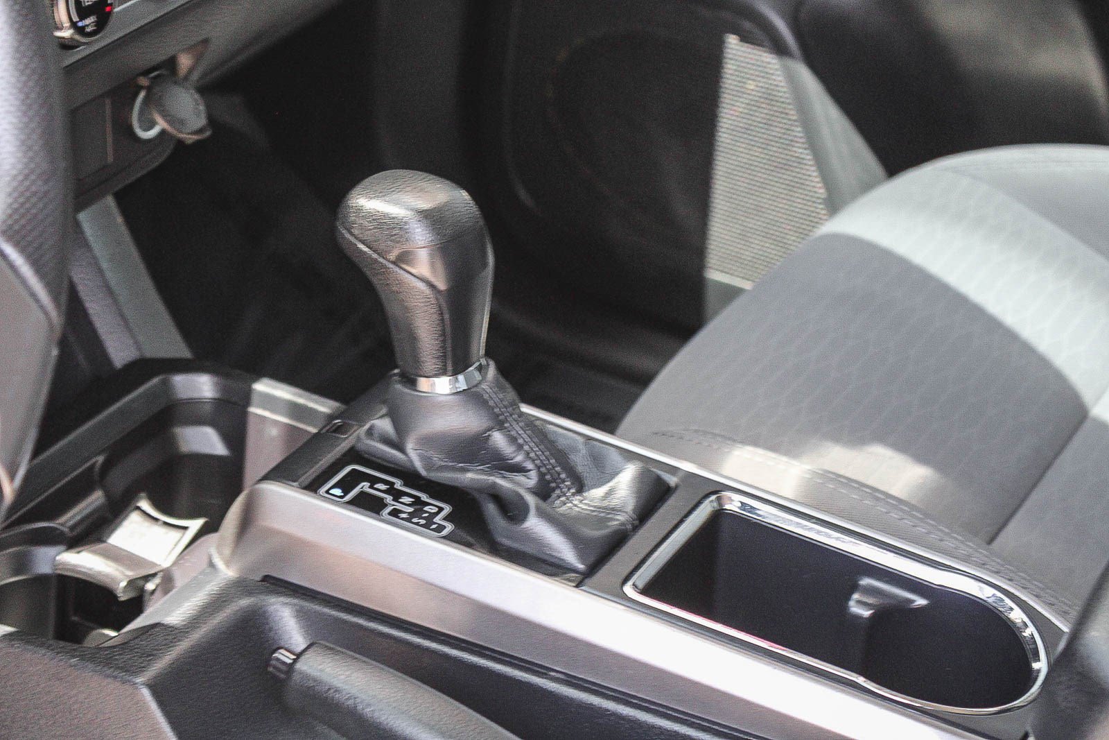 Used 2018 Toyota Tacoma SR5 RWD image 21