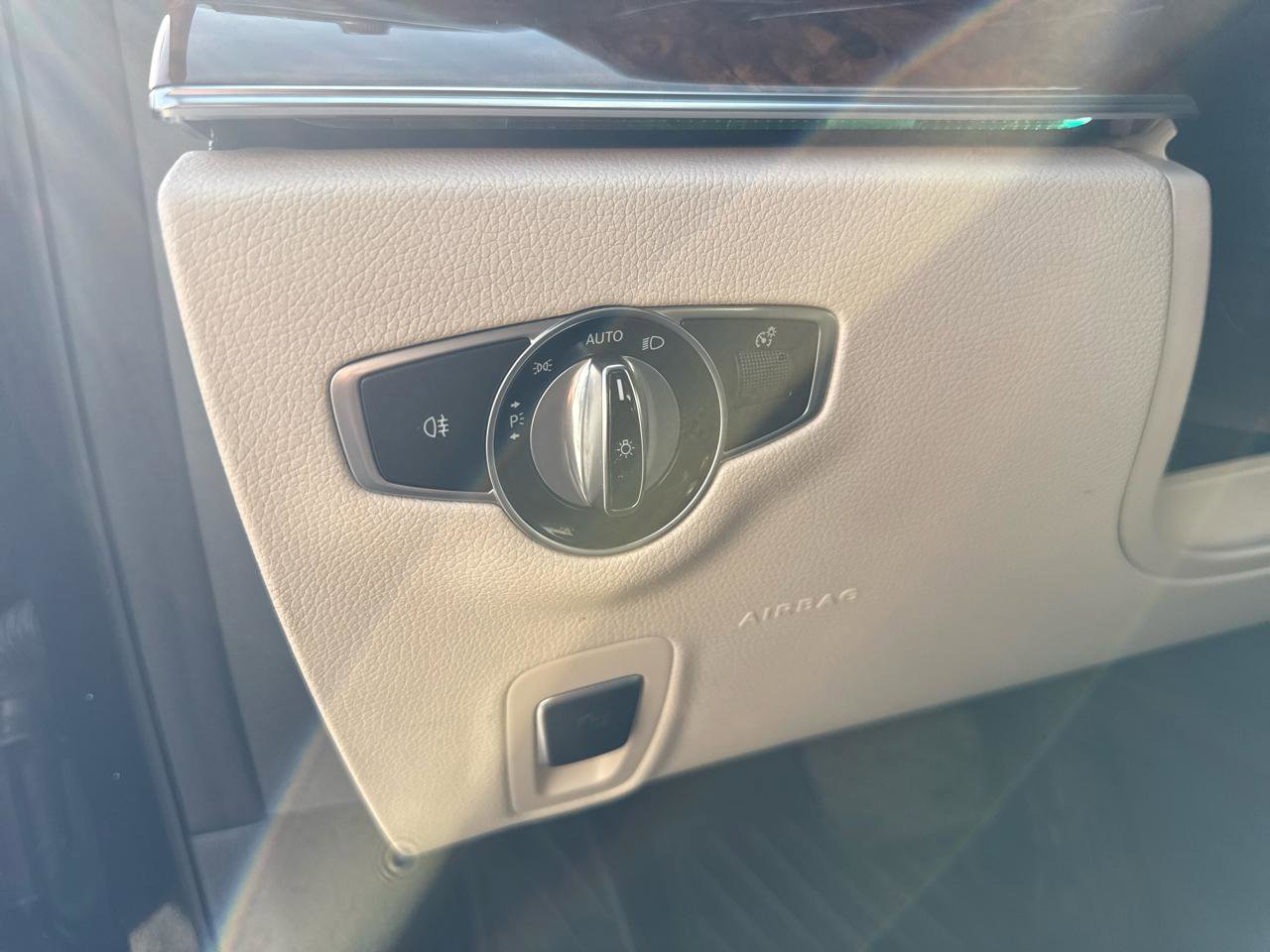 Used 2017 Mercedes-Benz E 300 image 21