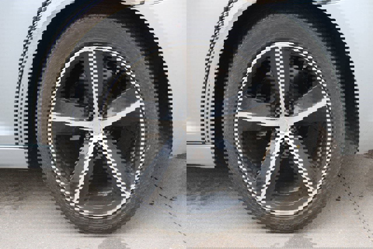 Used 2013 Chrysler 300 image 24