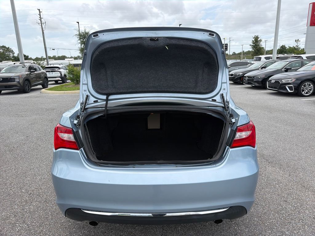 Used 2013 Chrysler 200 Limited FWD image 12