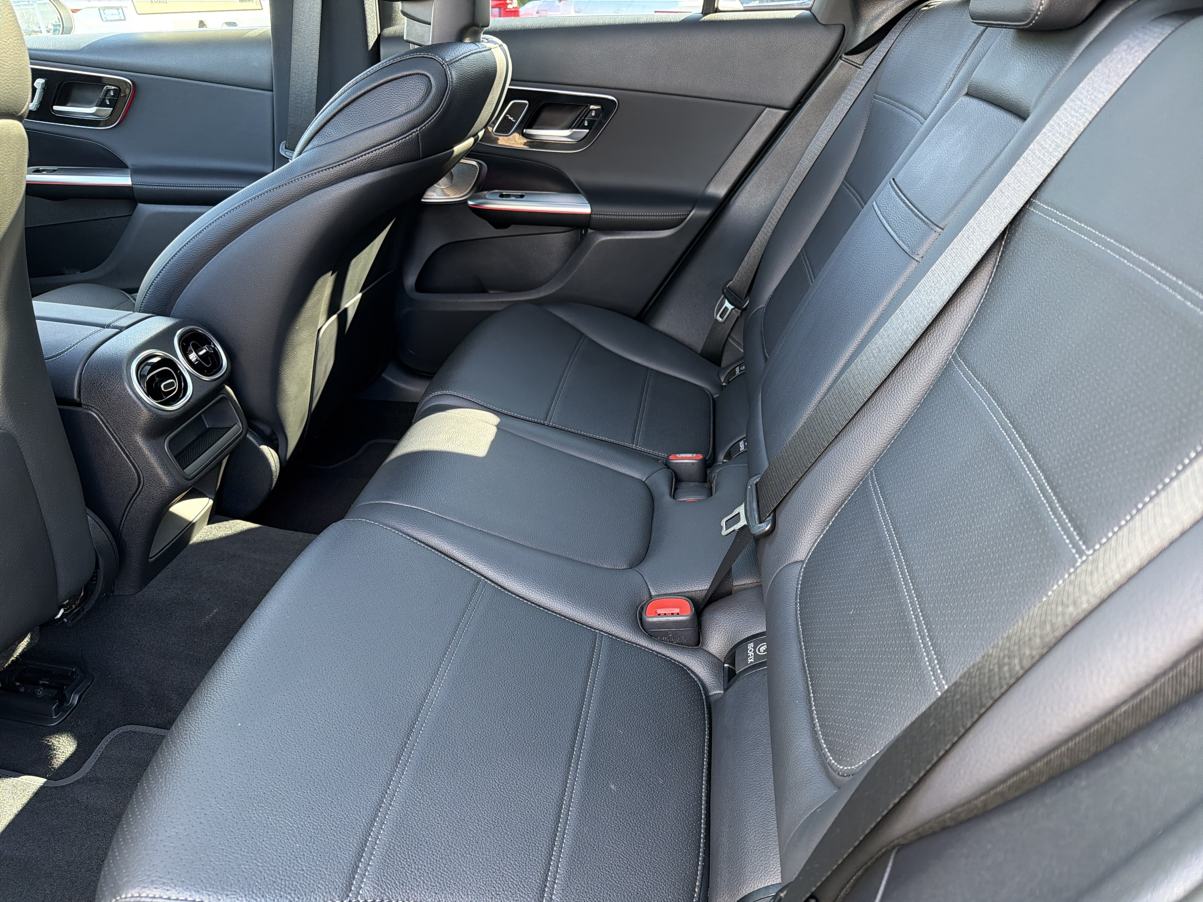 Used 2026 Mercedes-Benz GLC 300 4MATIC image 26