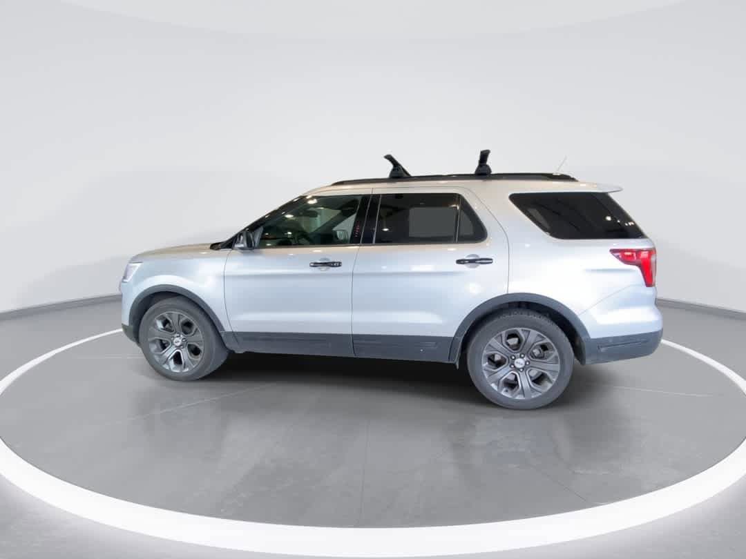 Used 2018 Ford Explorer Sport w/ Equipment Group 401A AWD/4WD image 5