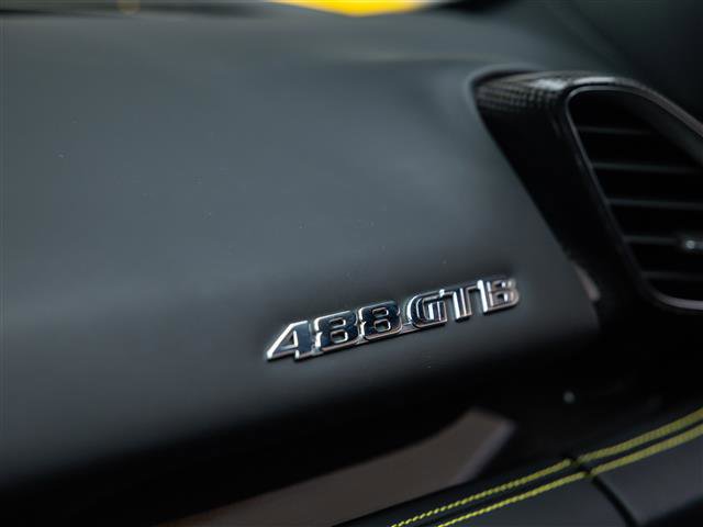 Used 2018 Ferrari 488 GTB RWD image 29