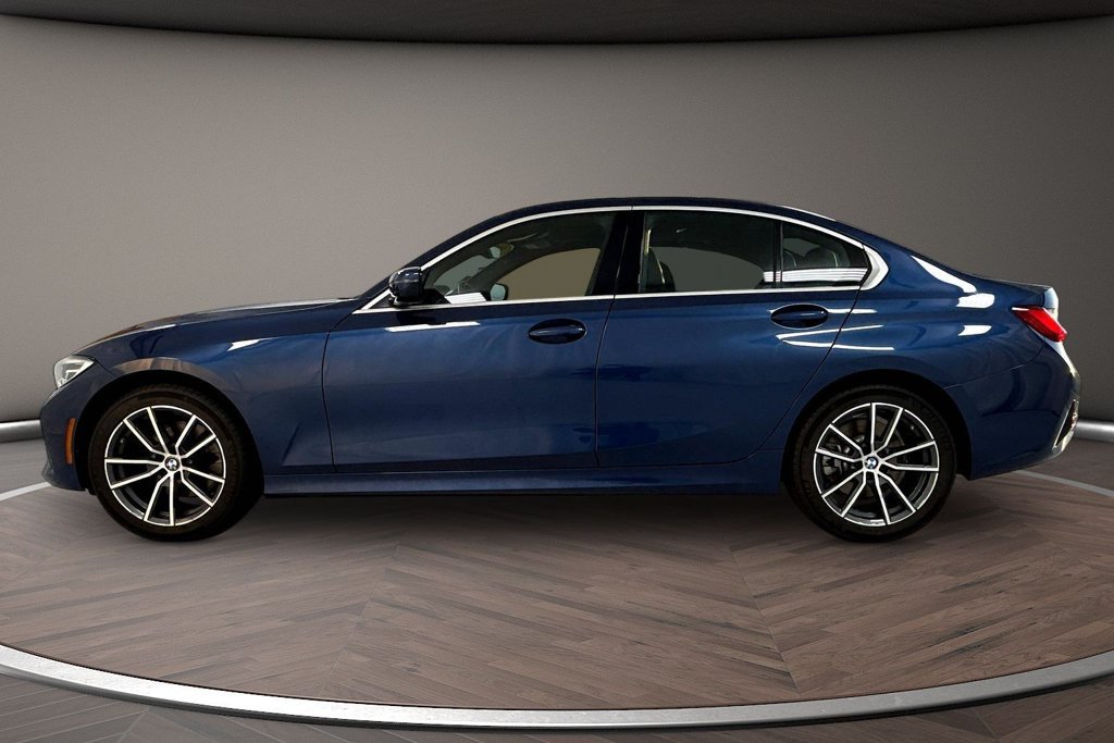 Used 2021 BMW 330i xDrive Sedan w/ Convenience Package AWD/4WD image 4