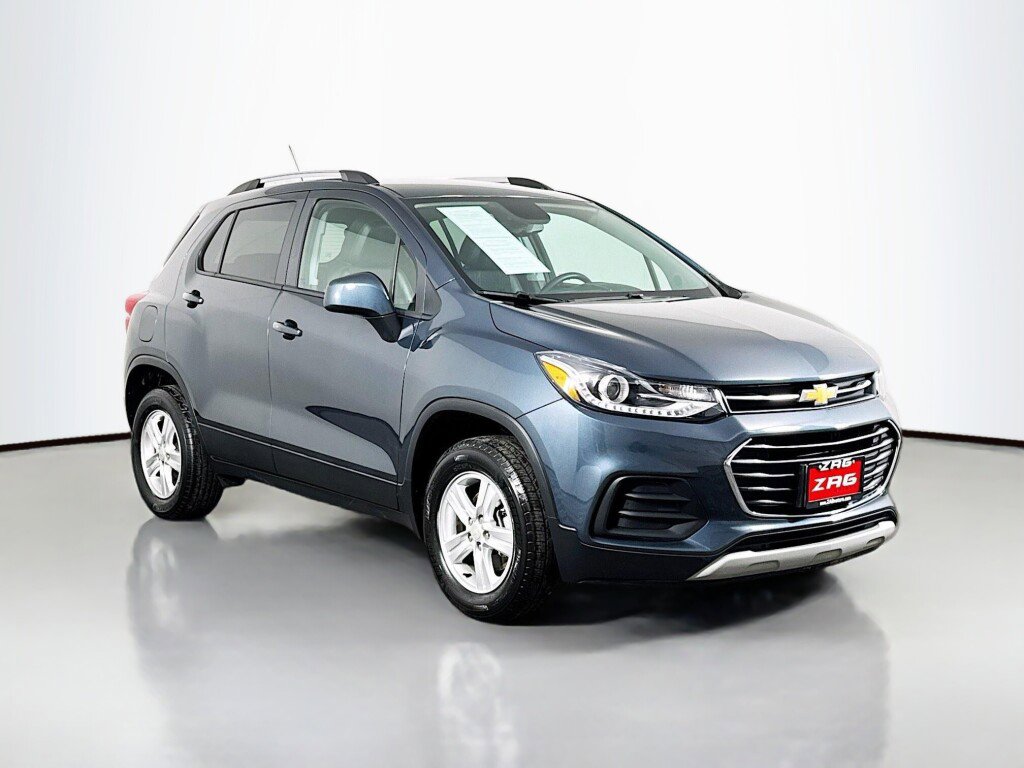 Used 2021 Chevrolet Trax LT w/ LT Convenience Package image 7