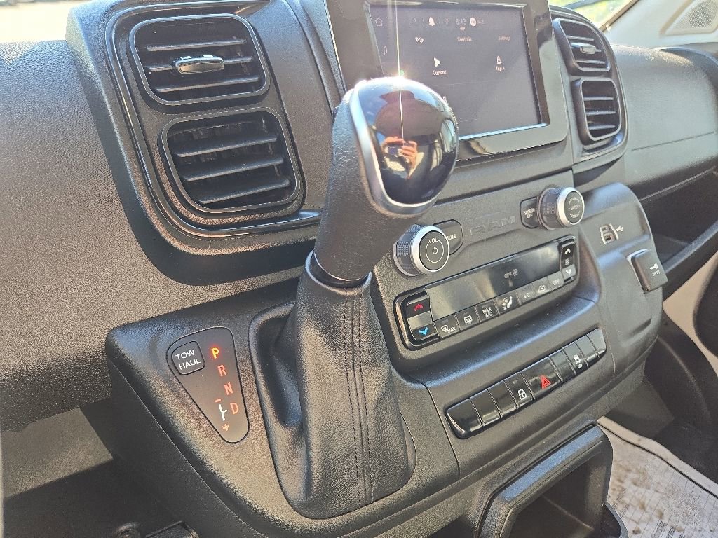 Used 2025 RAM ProMaster 2500 w/ Convenience Group FWD image 49