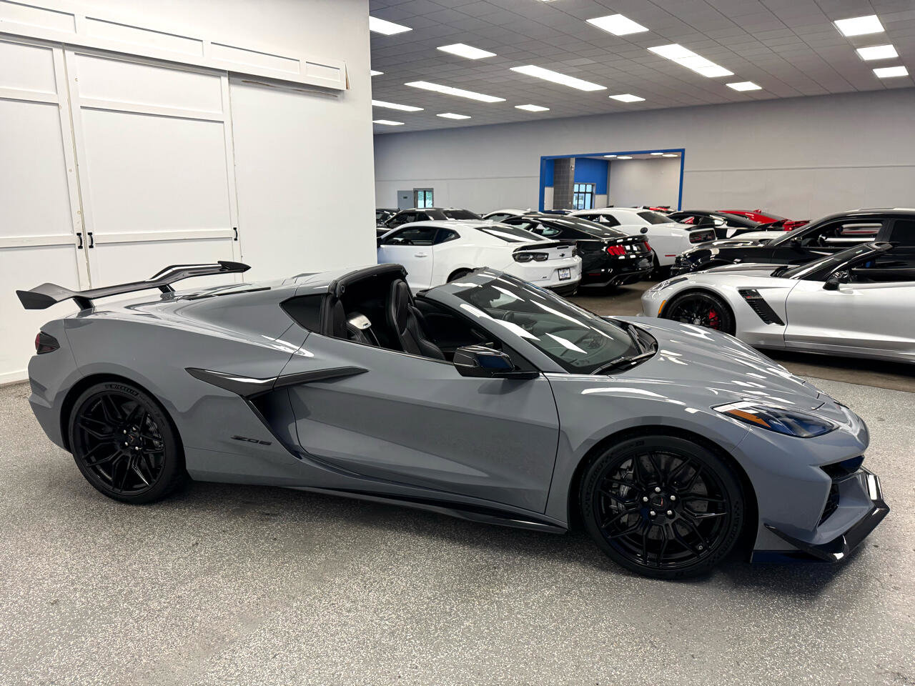 Used 2024 Chevrolet Corvette Z06 w/ Z07 Performance Package image 6