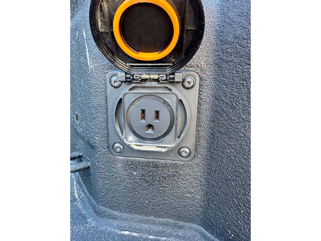 Used 2024 GMC Sierra 1500 AT4 w/ Technology Package image 21