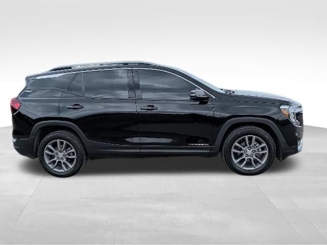 Used 2022 GMC Terrain SLT AWD/4WD image 2