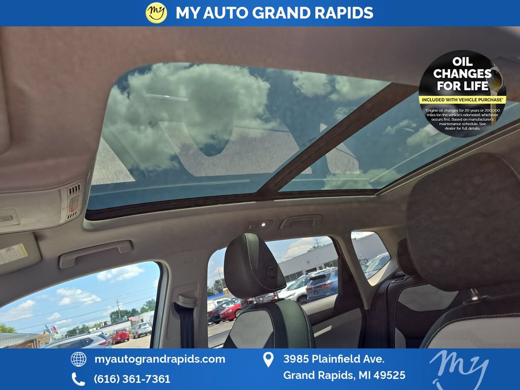 Used 2025 Volkswagen Taos SEL w/ Black Wheel Plus Package AWD/4WD image 22