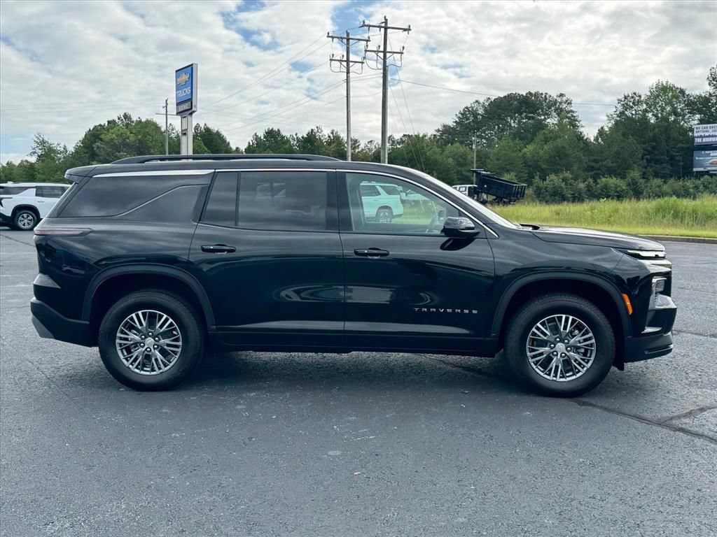 New 2027 Chevrolet Traverse LT FWD image 2