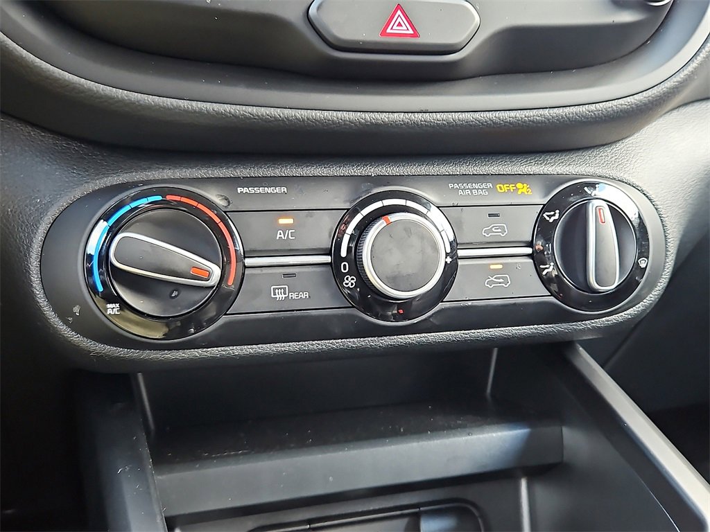 Certified 2025 Kia Soul LX w/ LX Technology Package image 16