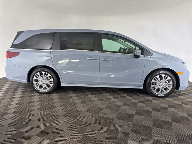 Certified 2026 Honda Odyssey Touring image 7