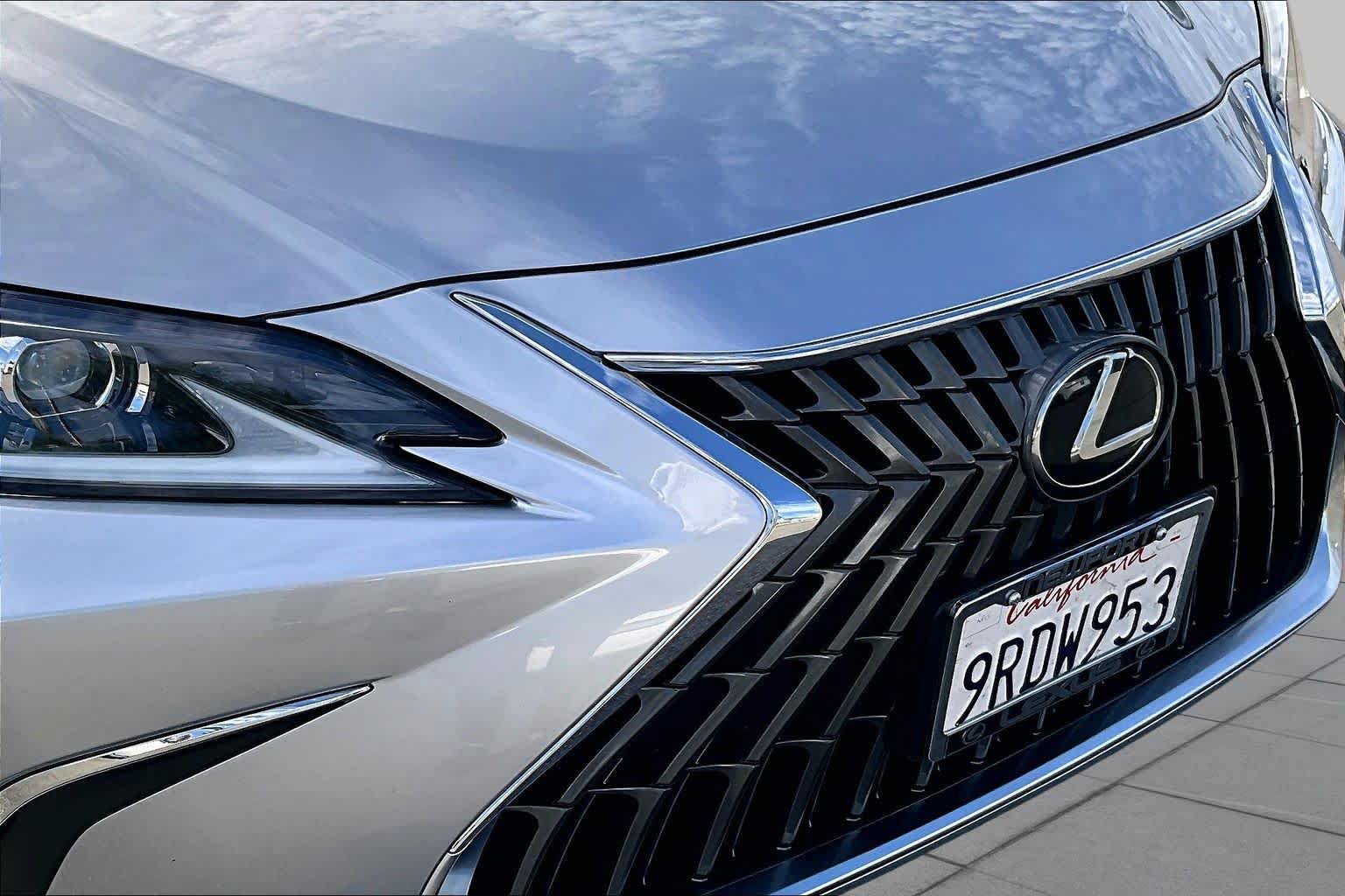Certified 2025 Lexus ES 350 w/ Accessory Package (Z1) FWD image 28