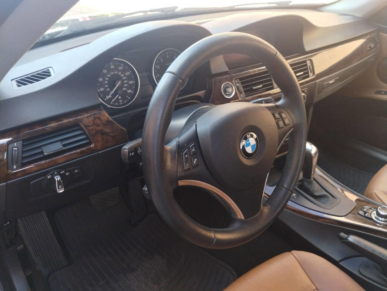 Used 2010 BMW 335i xDrive Coupe w/ Premium Pkg image 14