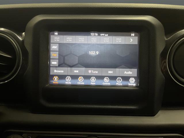 Used 2021 Jeep Gladiator Sport image 16