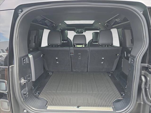 New 2026 Land Rover Defender 110 OCTA AWD/4WD image 12