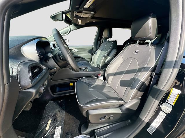 New 2026 Chrysler Pacifica Limited w/ S Appearance Package image 23