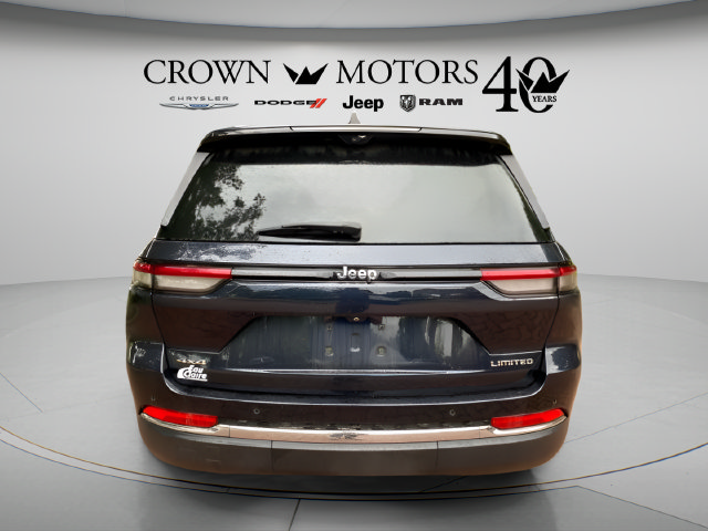 Used 2023 Jeep Grand Cherokee Limited w/ Luxury Tech Group II AWD/4WD image 11