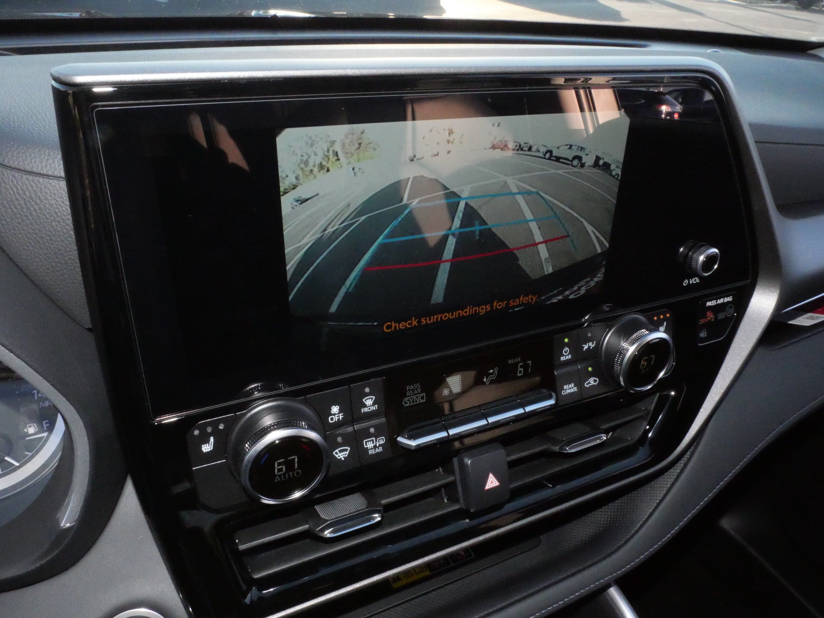 Certified 2026 Toyota Highlander XLE AWD/4WD image 31