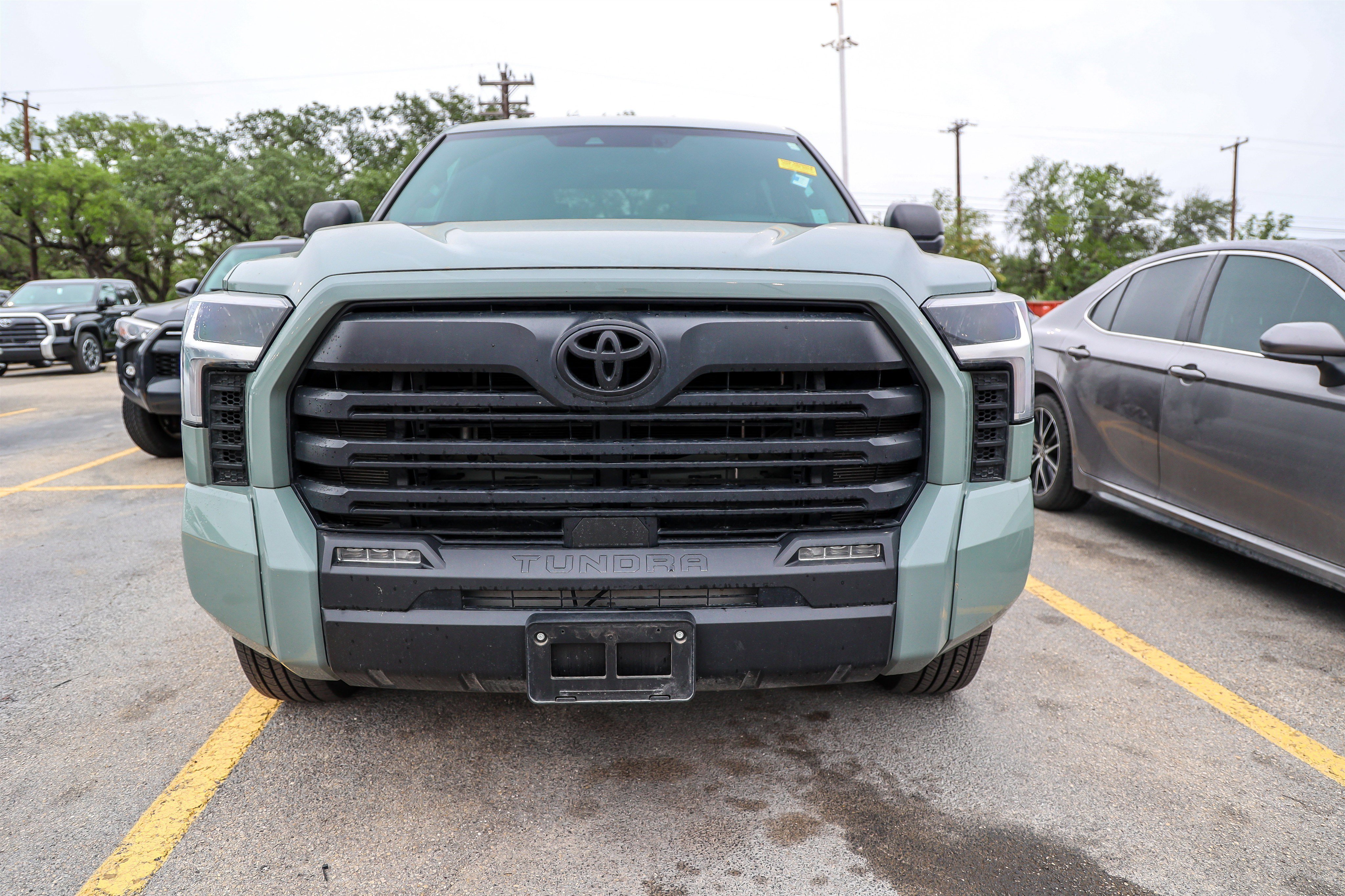 Used 2025 Toyota Tundra SR5 AWD/4WD image 3