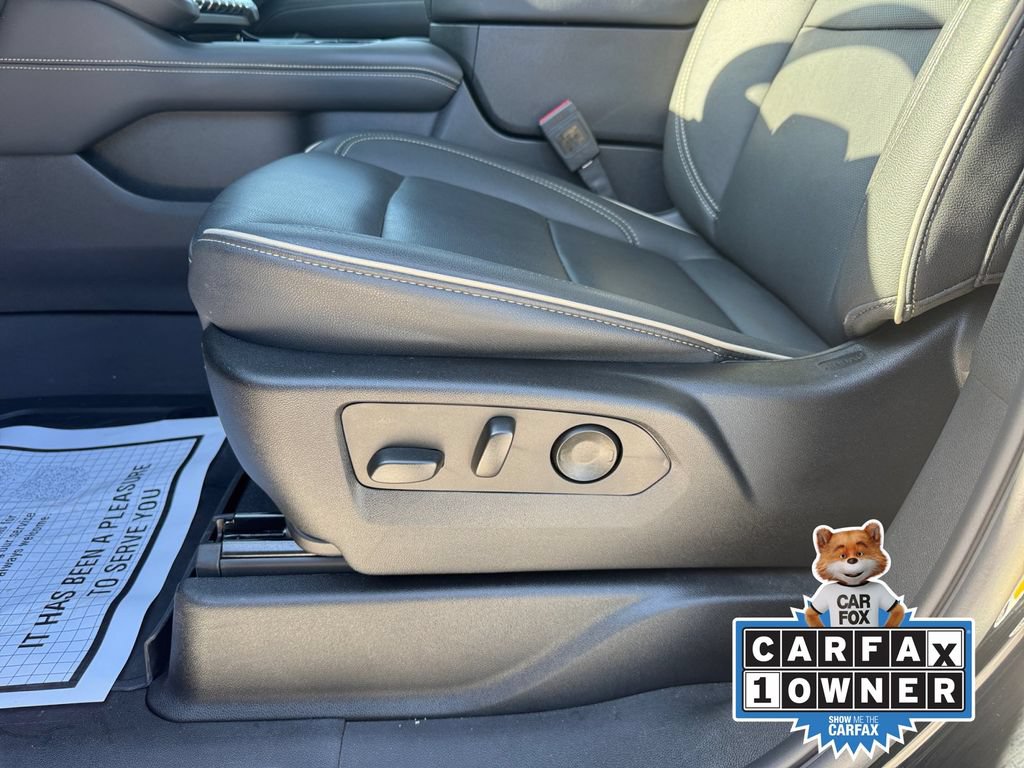Used 2025 GMC Yukon XL Elevation AWD/4WD image 32