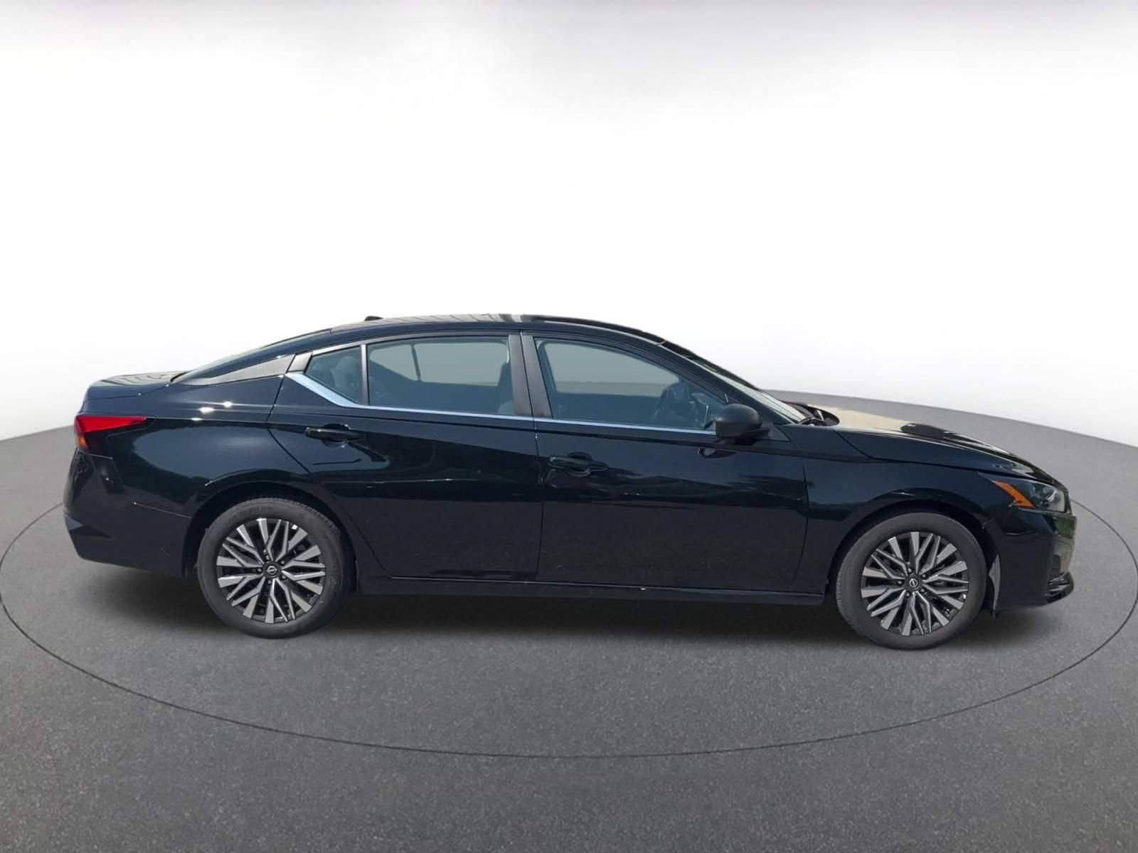 Used 2026 Nissan Altima 2.5 SV FWD image 16