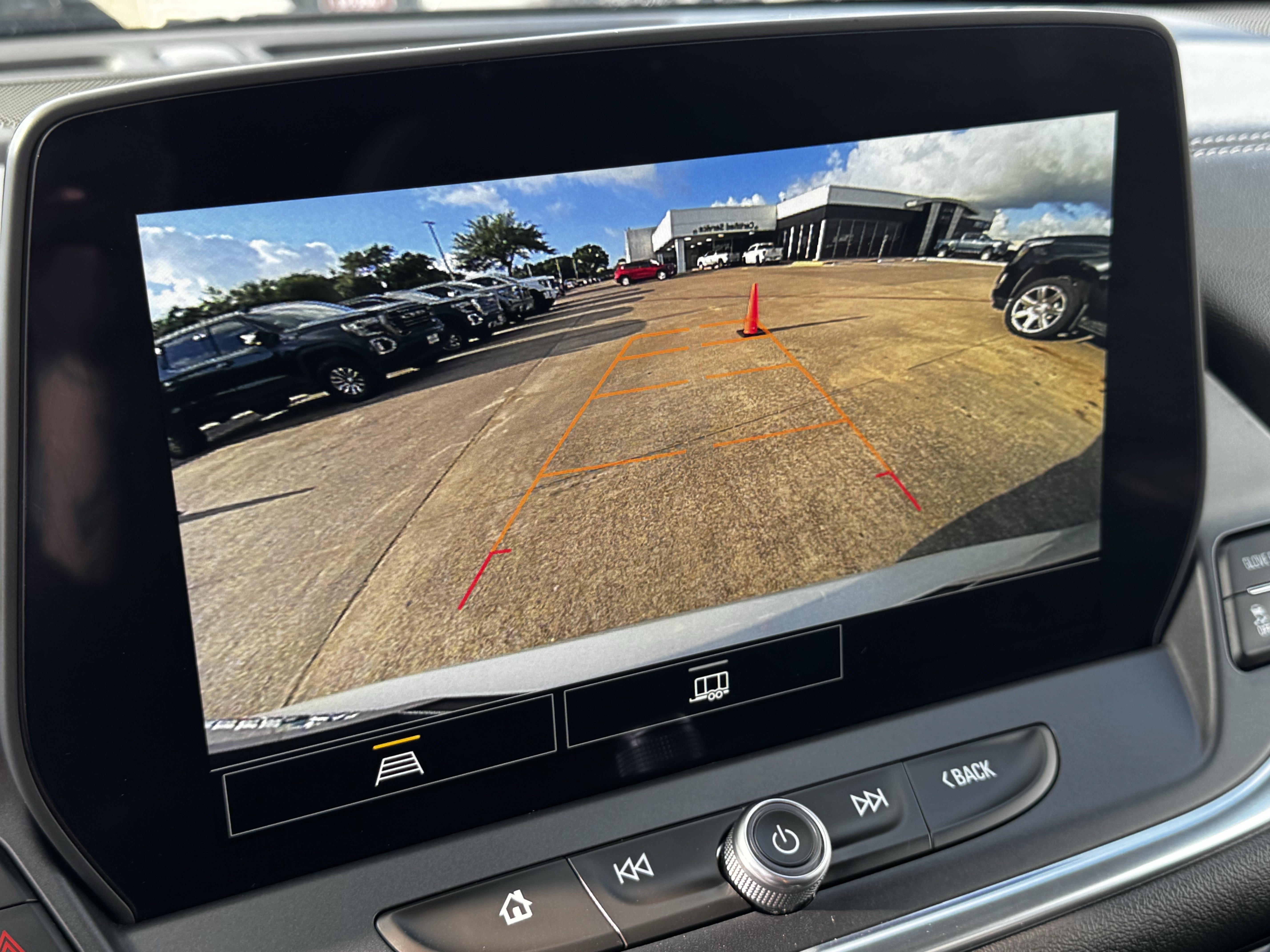 Used 2025 Chevrolet Blazer LT AWD/4WD image 19