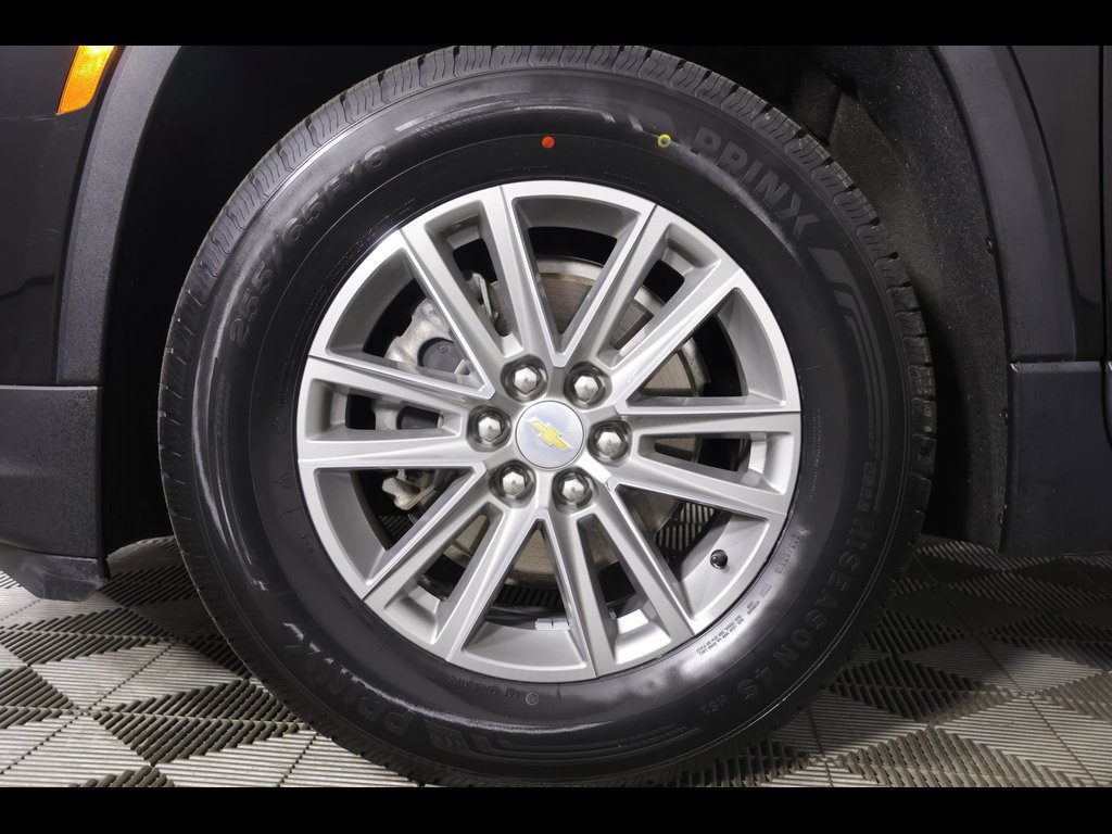 Used 2022 Chevrolet Traverse LT image 23