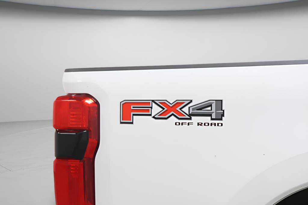 Used 2025 Ford F250 Platinum image 38