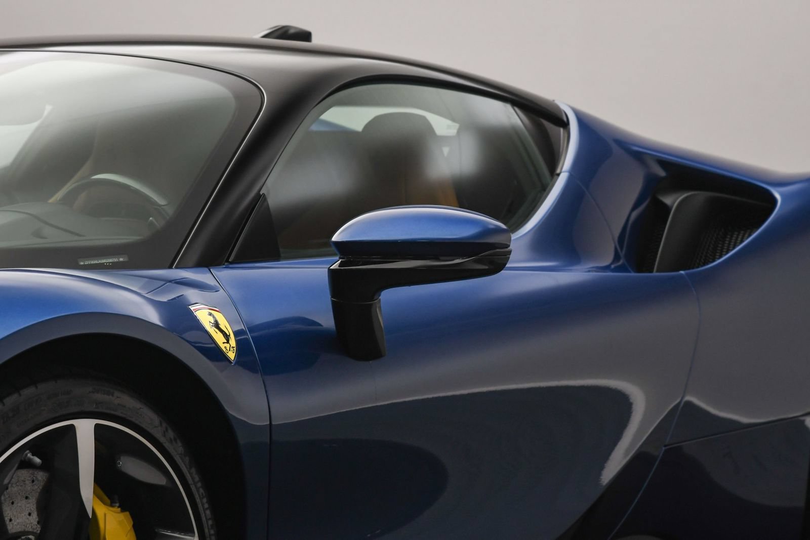 Used 2021 Ferrari SF90 Stradale AWD/4WD image 9