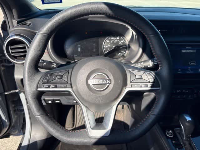 Used 2023 Nissan Kicks SR w/ SR Premium Package FWD image 14