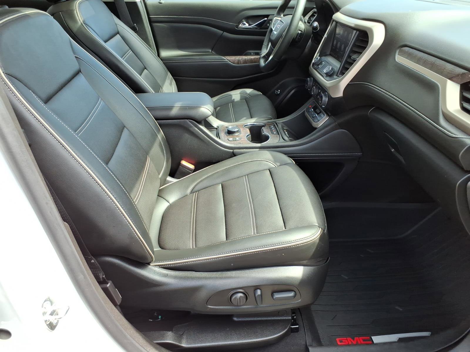 Certified 2023 GMC Acadia Denali w/ Denali Ultimate Package AWD/4WD image 8