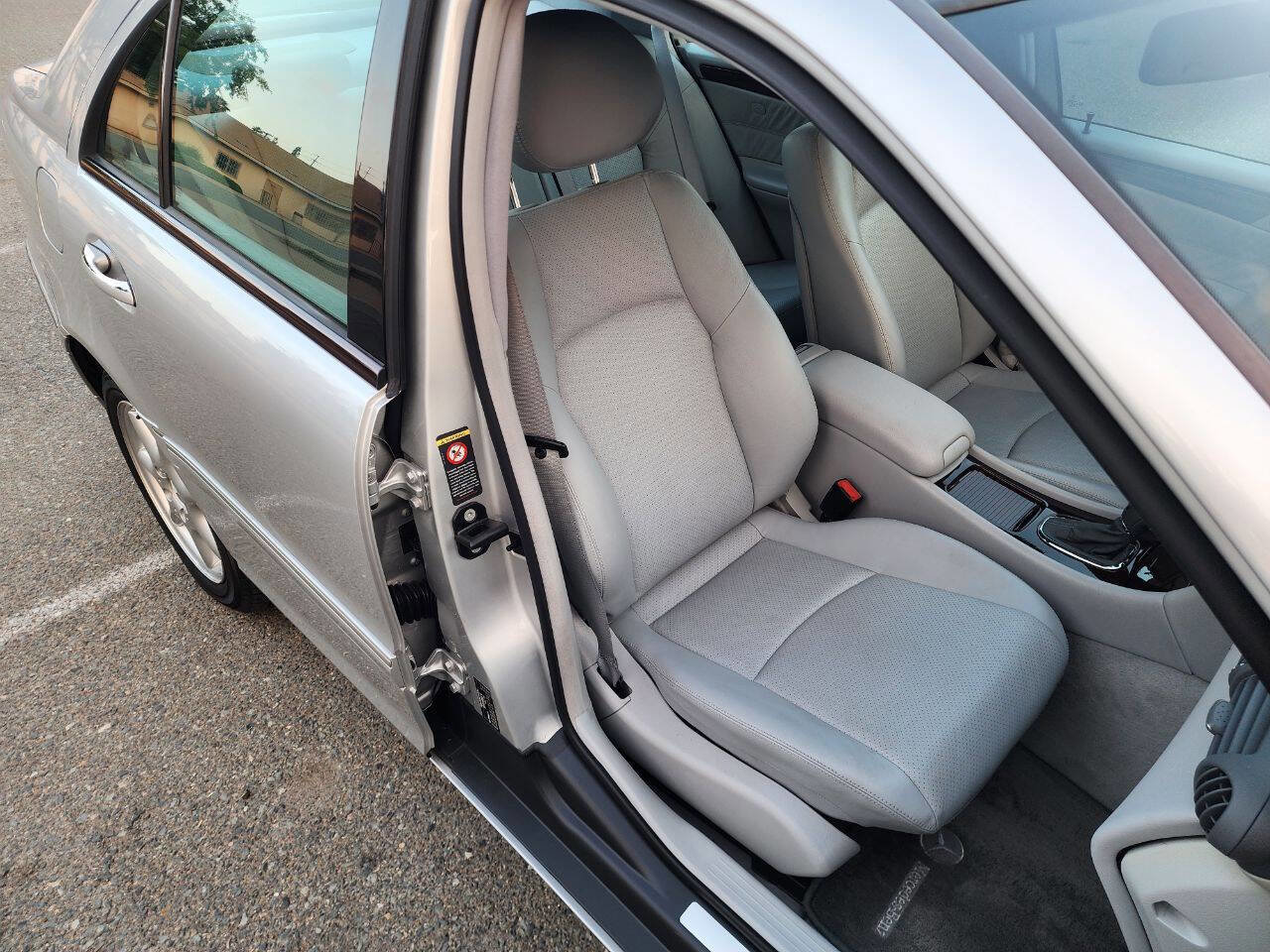 Used 2001 Mercedes-Benz C 320 Sedan image 29