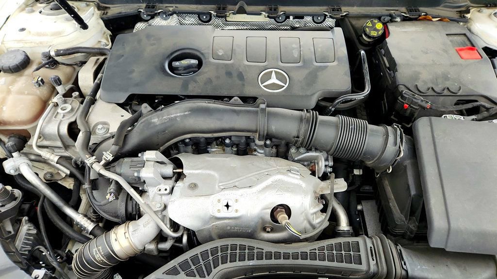 Used 2020 Mercedes-Benz CLA 250 4MATIC w/ Premium Package image 26