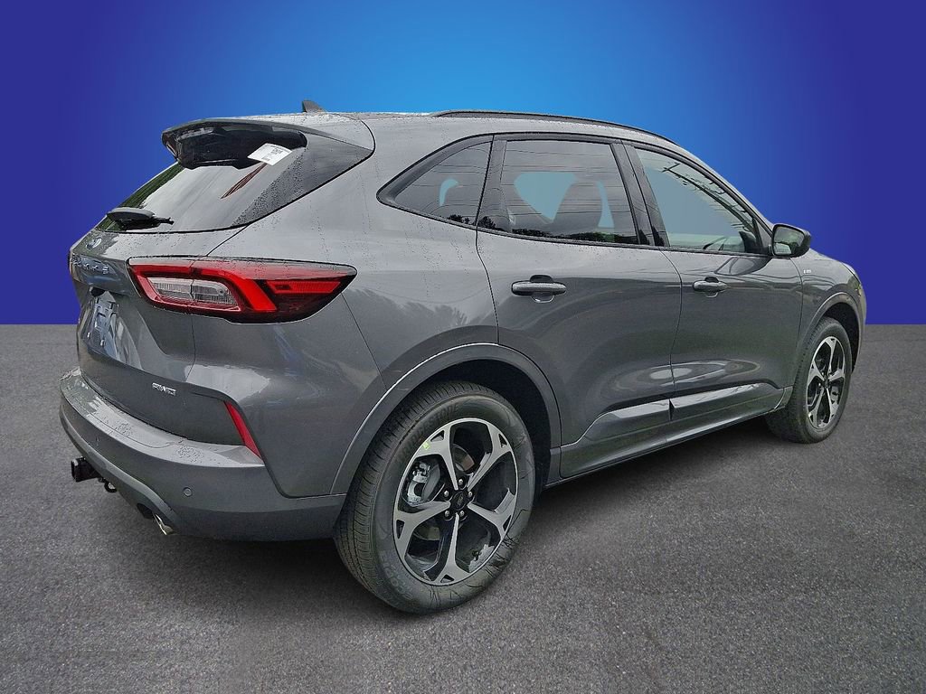 New 2025 Ford Escape ST-Line Elite w/ Class II Trailer Tow Package image 3