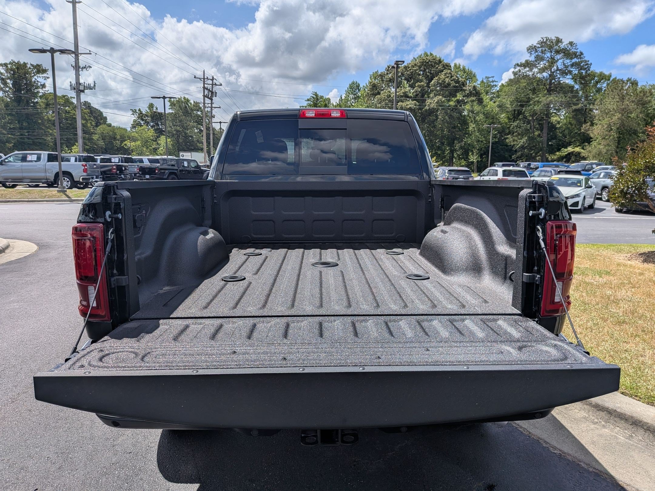 New 2026 RAM 2500 Big Horn AWD/4WD image 16