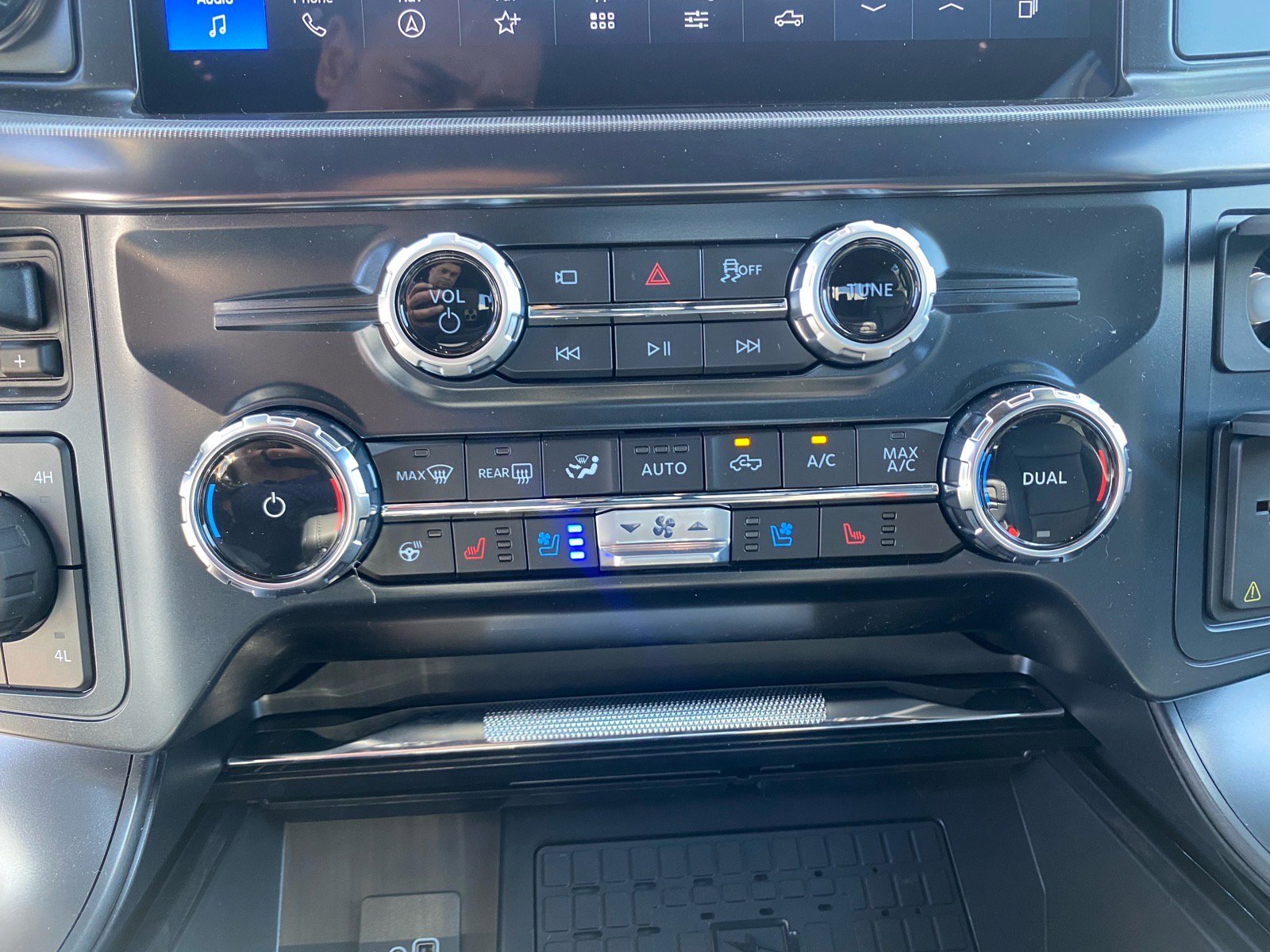 New 2026 Ford F150 Lariat w/ Equipment Group 502A High AWD/4WD image 26