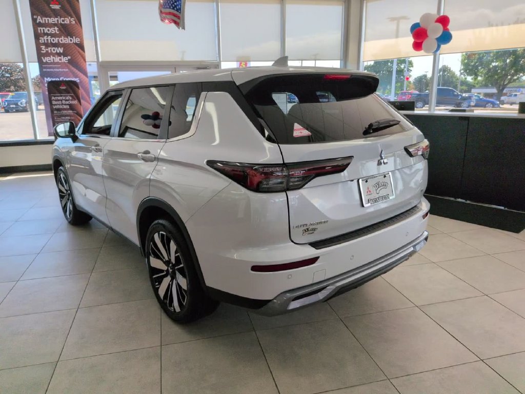 New 2026 Mitsubishi Outlander SE AWD/4WD image 9