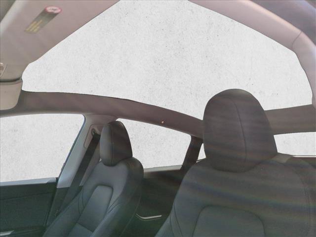 Used 2024 Tesla Model Y Long Range AWD/4WD image 16