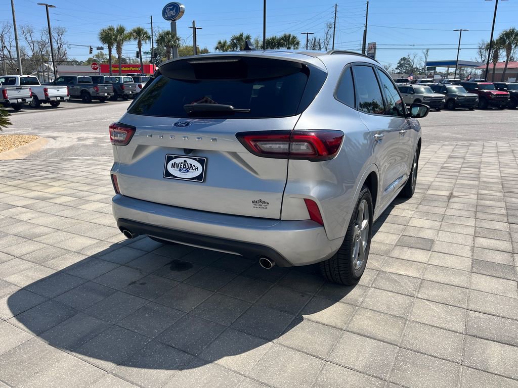 Used 2023 Ford Escape ST-Line image 6